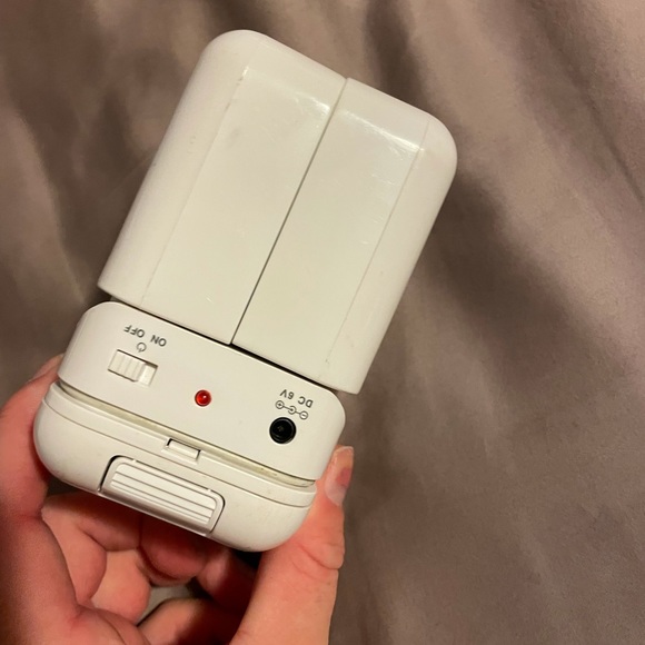 Portable folding speaker - Picture 5 of 5